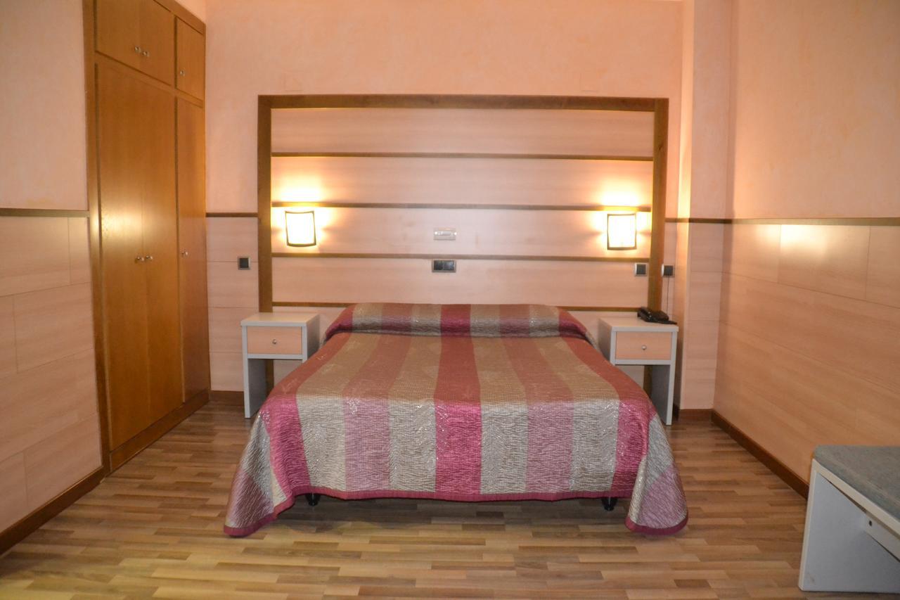 Hotel Pio XII Jumilla Exteriör bild